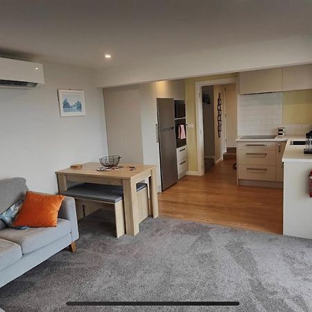Fully Renovated Hillside Apartment Close To City Κράισττσερτς Εξωτερικό φωτογραφία