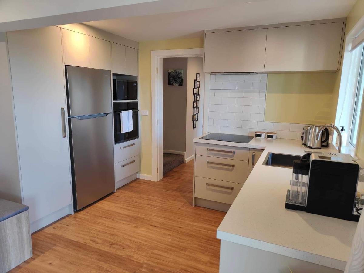 Fully Renovated Hillside Apartment Close To City Κράισττσερτς Εξωτερικό φωτογραφία